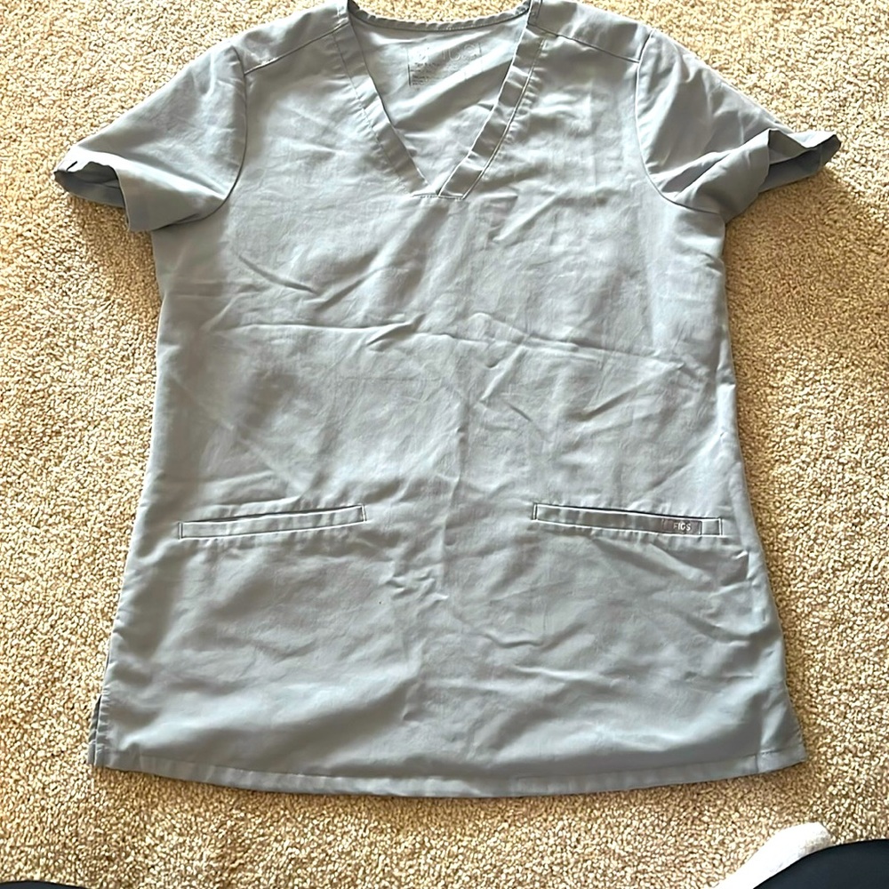 Women’s Figs 2 pocket scrub top